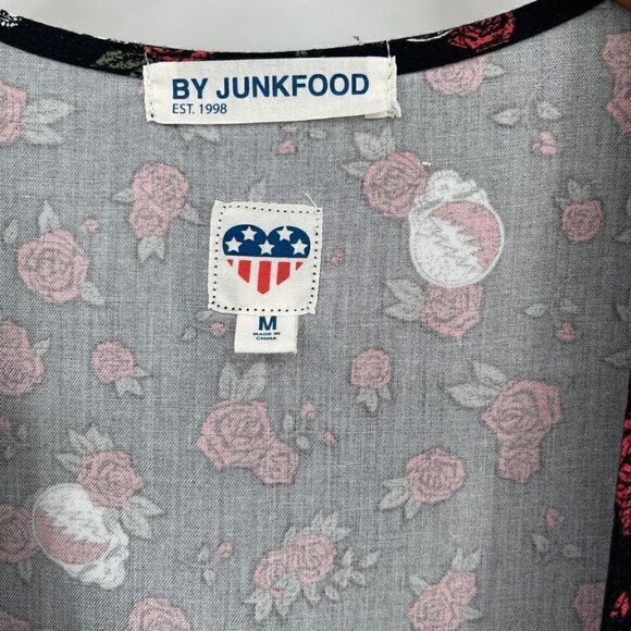 Junk Food Black Red Roses Grateful Dead Wrap Around Rose Shirt Medium - Picture 2 of 7